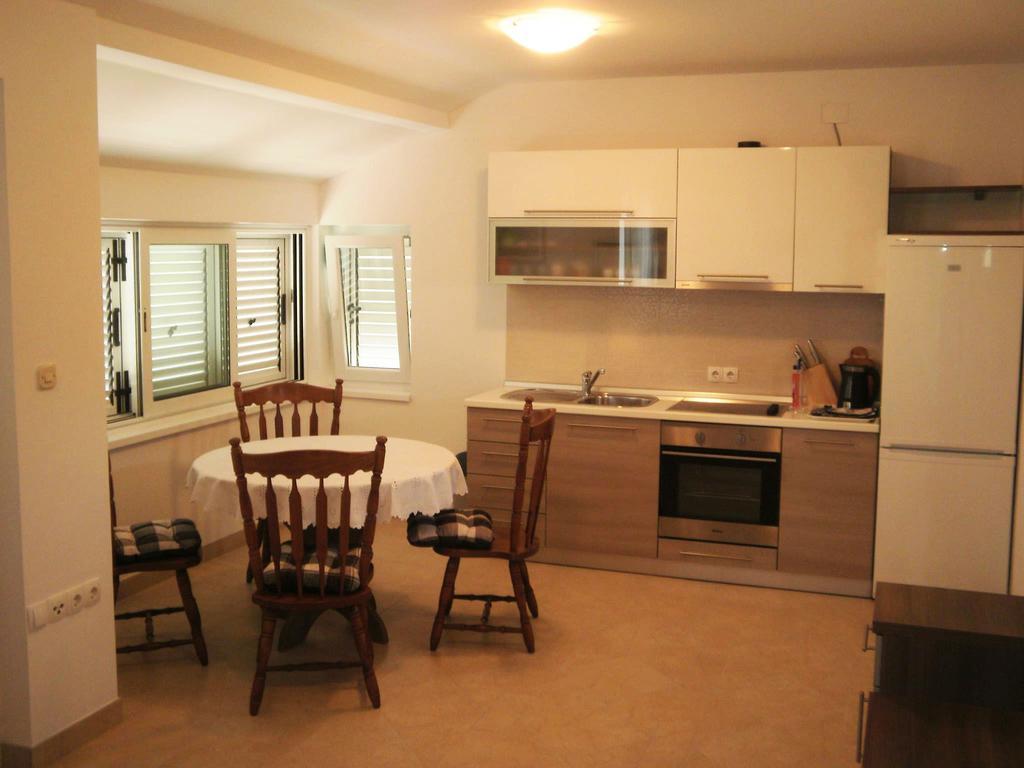 Apartments Lana And Lili Preko Room photo