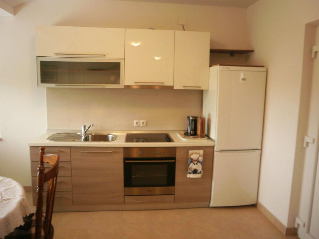 Apartments Lana And Lili Preko Room photo